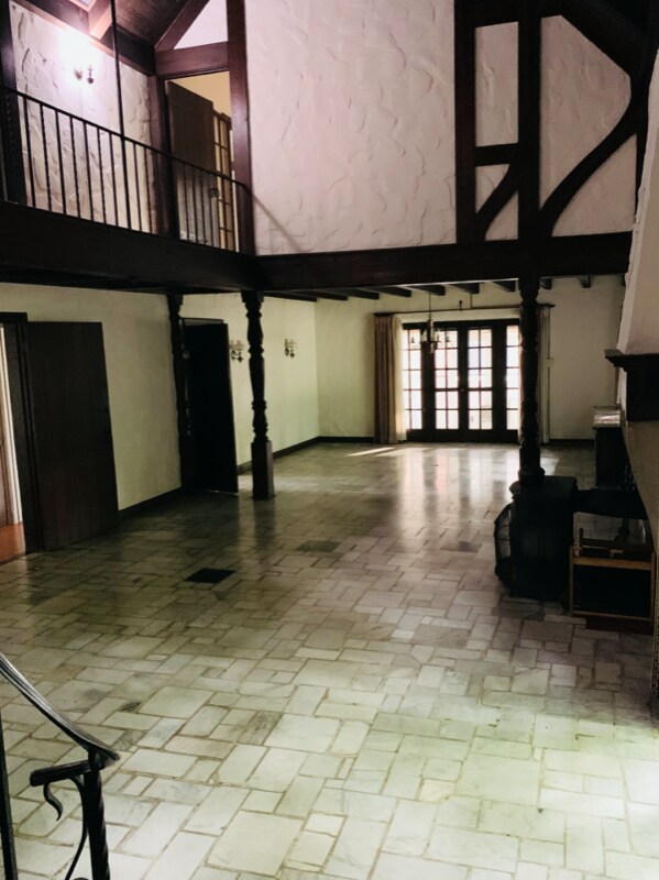 Foto del edificio - 6301 Alexander Dr