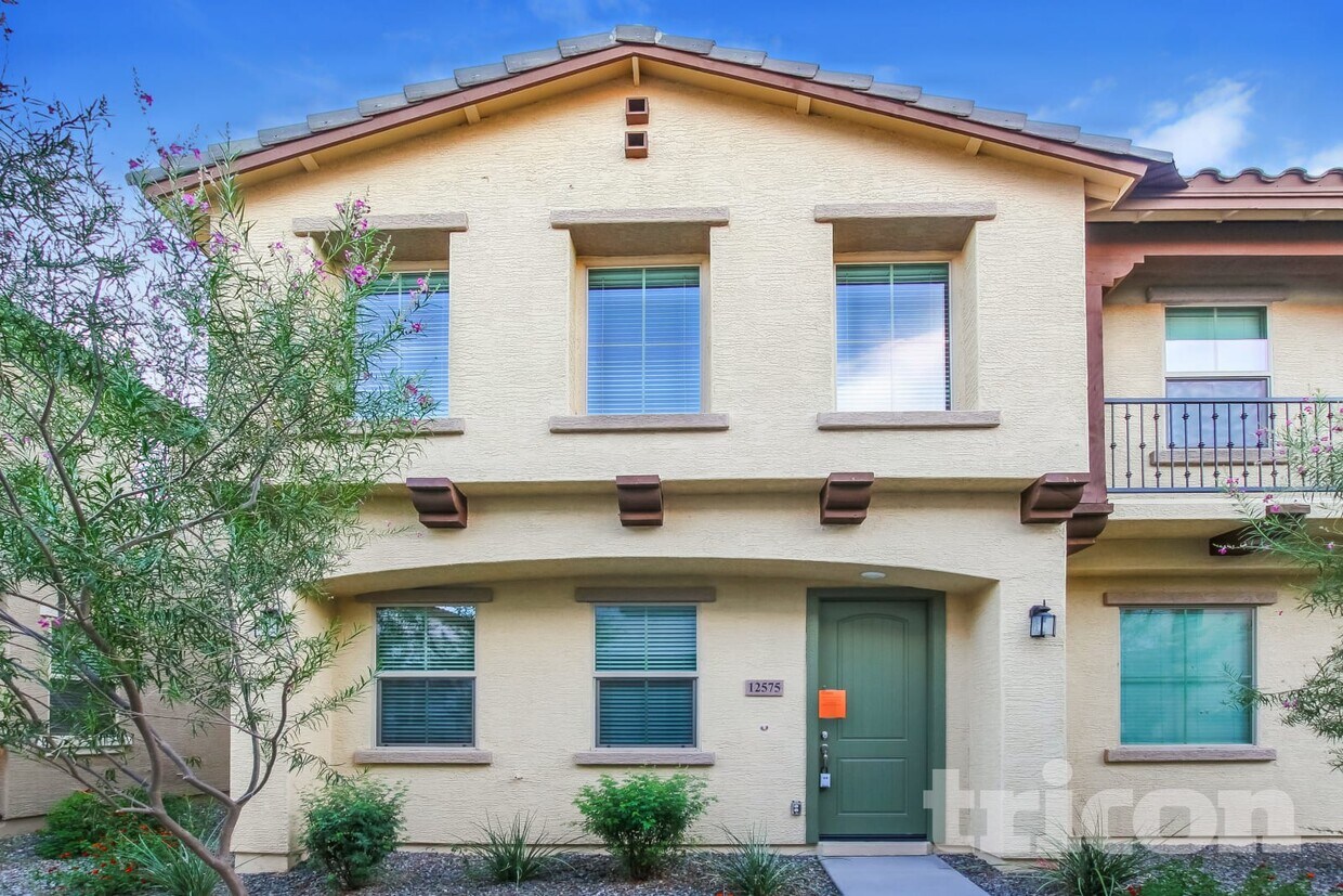 Foto principal - 12575 W Gentle Rain Rd