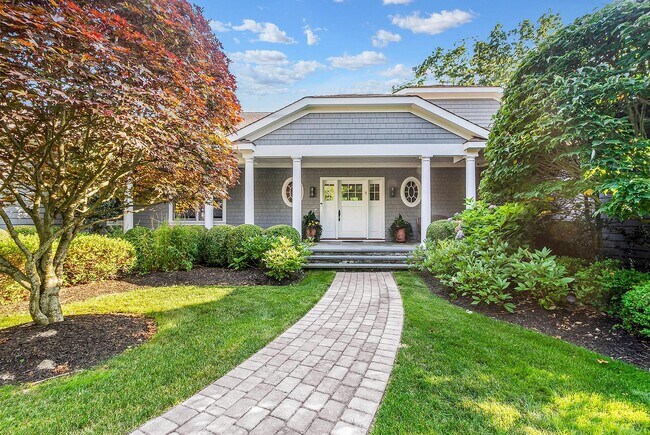 Foto del edificio - 49 Midhampton Ave