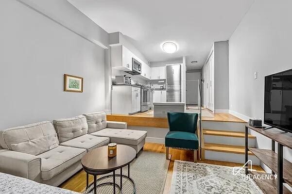 Foto principal - 211 Thompson St