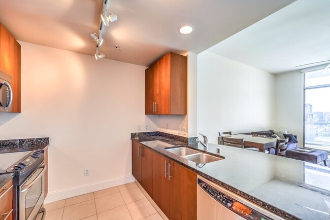 Building Photo - 200 W Sahara Ave