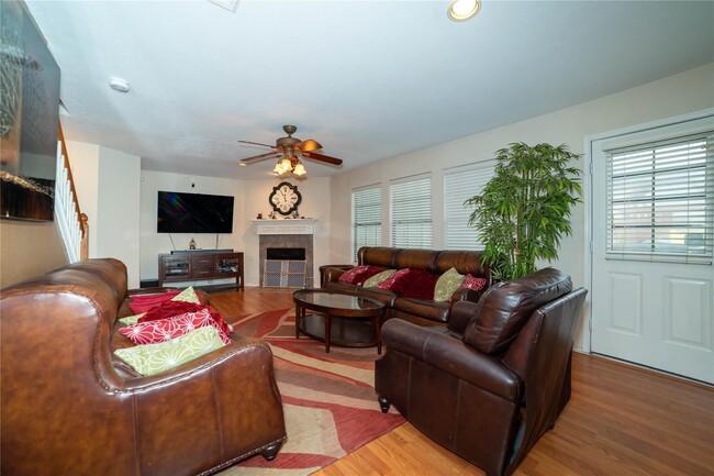 Building Photo - 5121 Alderney Ct