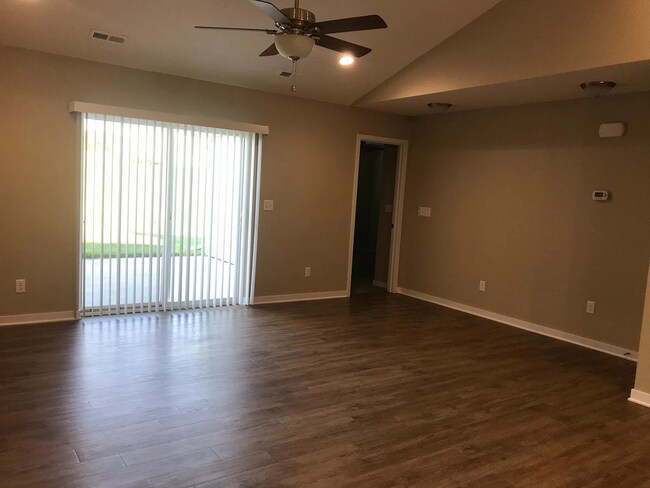 Foto del edificio - 1044 Augusta Dr