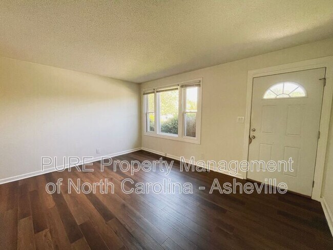 Foto del edificio - 86 Trowbridge Ln