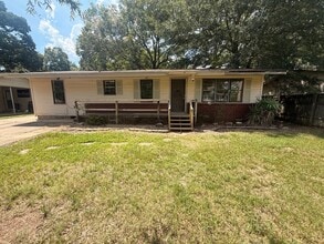 Building Photo - 1217 Wade Ave