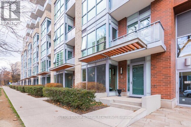 Photo du bâtiment - 1830 Bloor St W