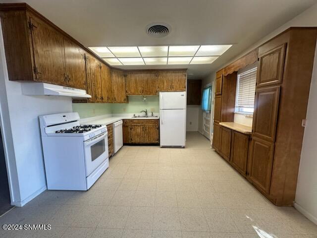 Foto del edificio - 2215 Thomas Dr