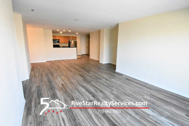 Building Photo - 8255 Skokie Blvd