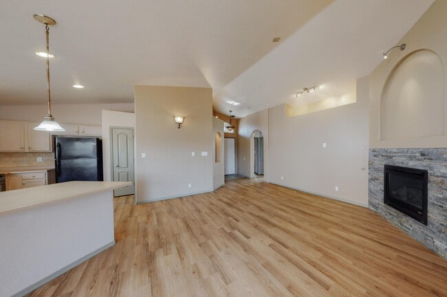 Building Photo - 745 Valley Meadows Dr