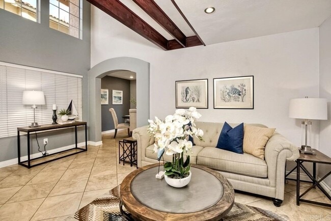 Building Photo - 3 BD 2.5 BA Townhome in California Villas