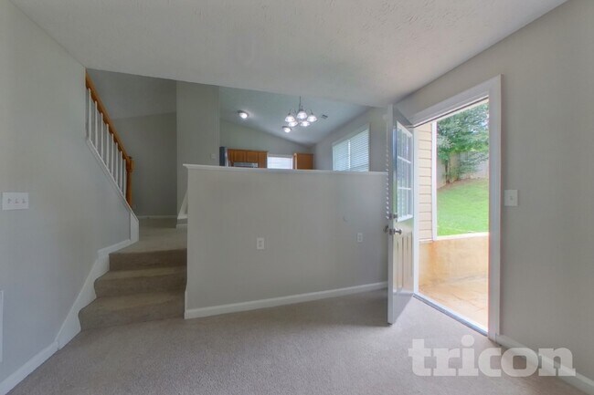 Foto del edificio - 3886 Ligney Creek Ct