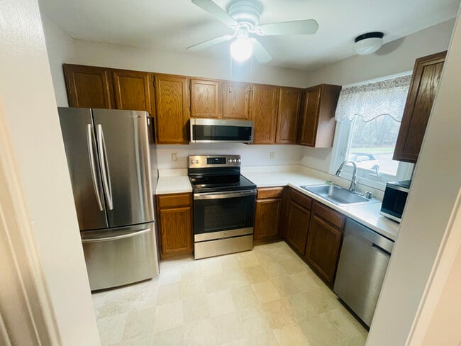 Foto del edificio - 19 Oak Ridge Dr