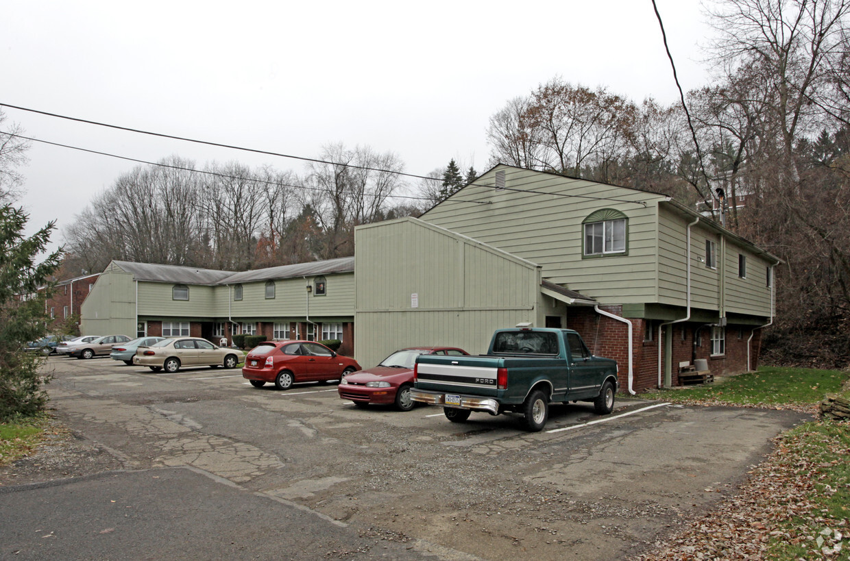 Foto principal - 915 Sleepy Hollow Rd