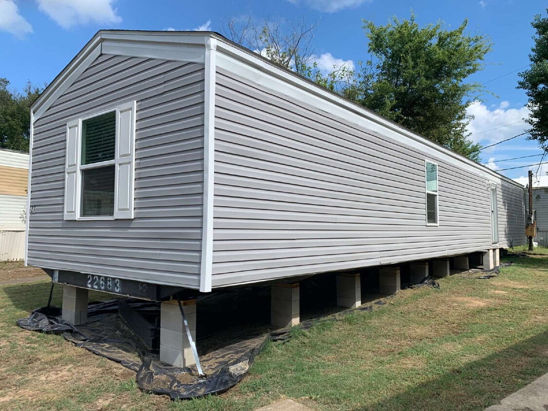 Primary Photo - Brand new 2-Bed, 2-Bath Retreat in Marshal...