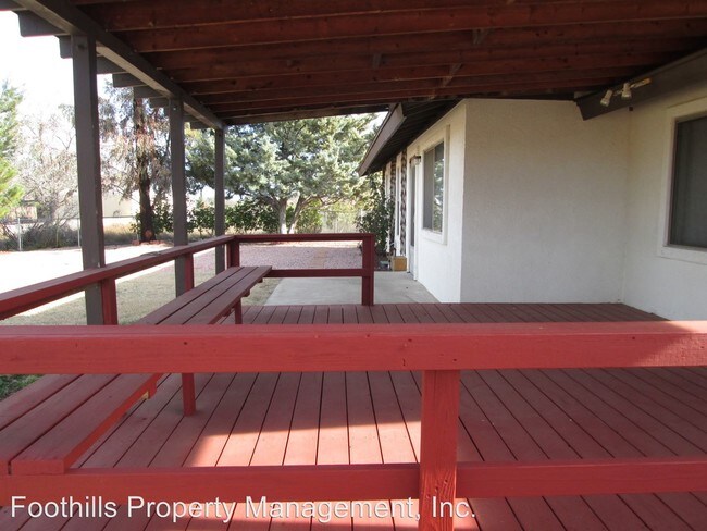 Building Photo - 3 br, 2 bath House - 915 E. Date Street