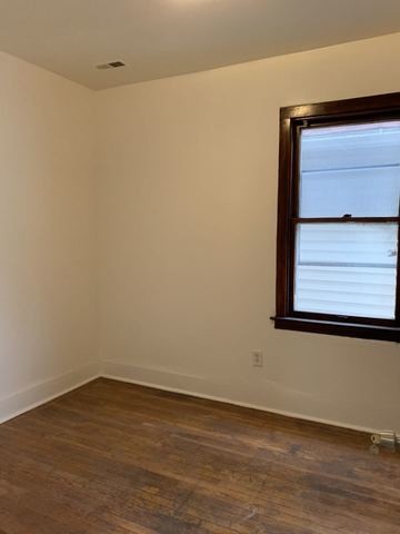 Foto del edificio - 2856 W Pershing Rd