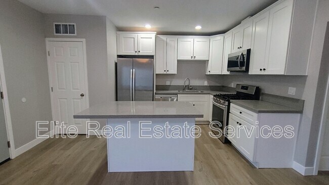 Foto del edificio - 6375 Osler St