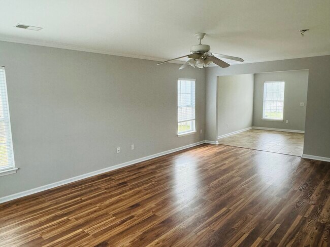 Foto del edificio - 39 Hamilton Grove Dr