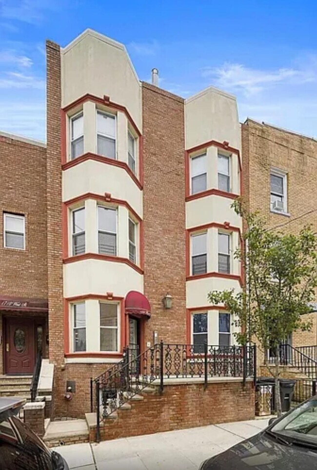 Building Photo - 1708 West St