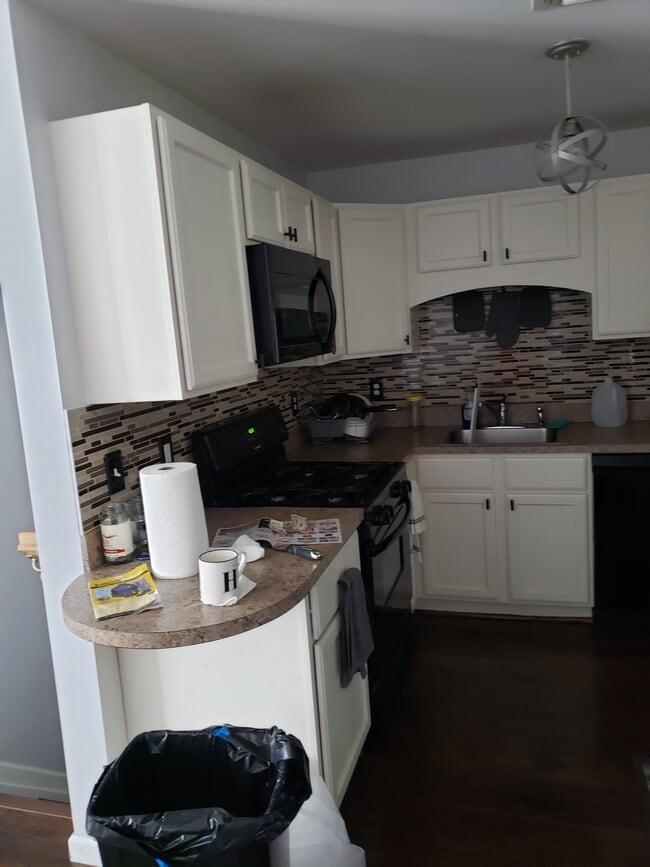 kitchen has dishwasher - 116 Weatherby Ln kitchen has dishwasher - 116 Weatherby Ln