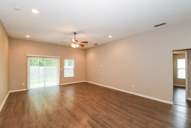 Foto del edificio - 11049 Snowbrook Ct