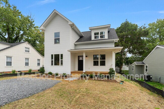 Foto del edificio - 105 Hillcrest Dr