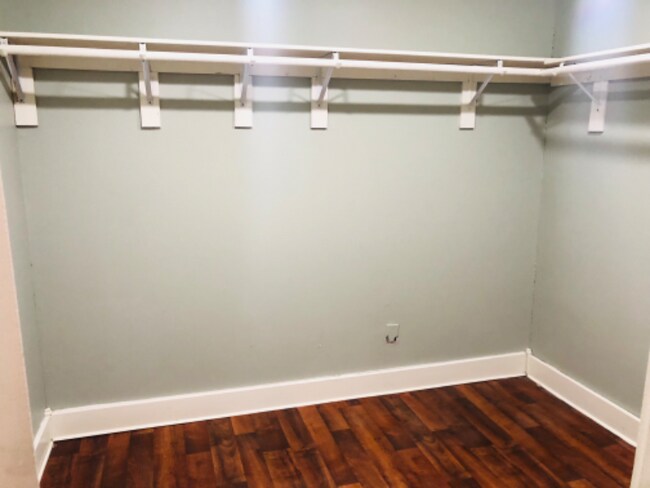 Foto del edificio - 2715 Monterey St