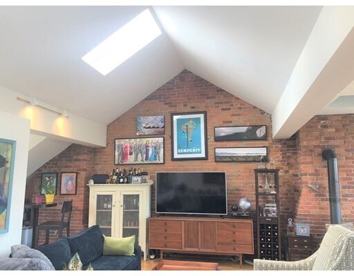 Foto principal - 623 Tremont St