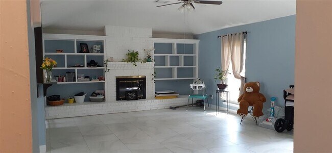 Foto del edificio - 19702 Horseshoe Lake Ln