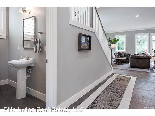 Building Photo - 5 br, 3.5 bath House - 3043 NW 69th St.