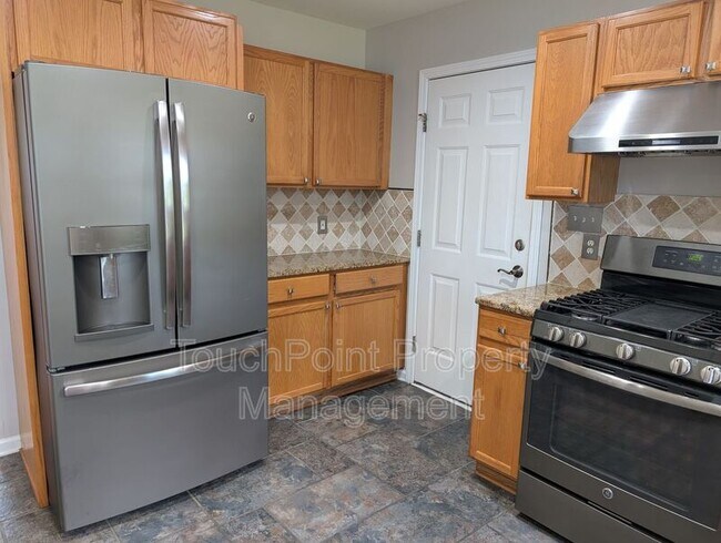 Foto del edificio - 9935 Redbud Tree Ct