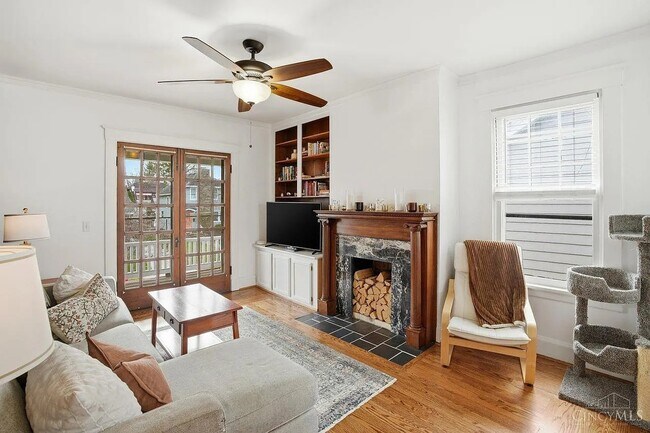 Foto del edificio - 3637 Brentwood Ave