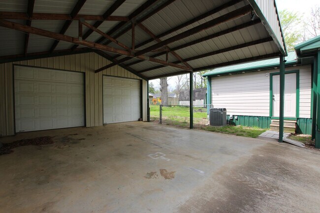 Foto del edificio - Coming Soon! 3 Bedroom 2 Bath in Bullard! ...