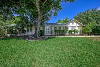 Building Photo - 1621 Sunnyside Dr
