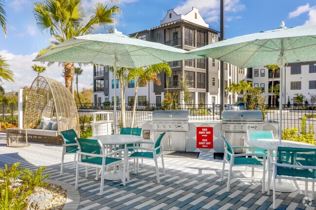 BBQ Area - Botanic Waterside at Lakewood Ranch