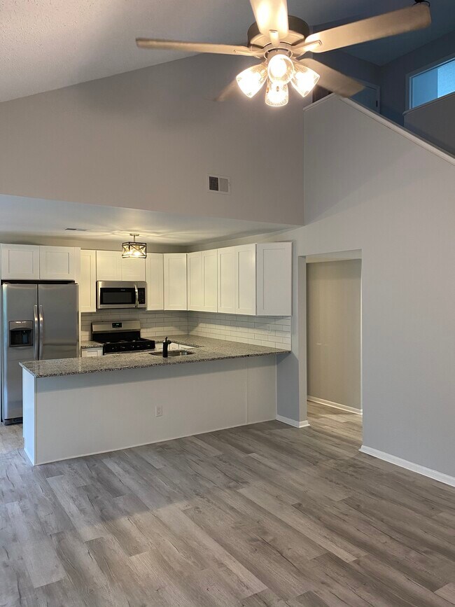 Building Photo - 1415 Waters Edge Dr
