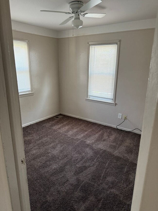 Building Photo - 8660 Timken Ave
