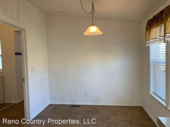 Foto del edificio - 3 br, 2 bath House - 16155 Rhyolite Circle