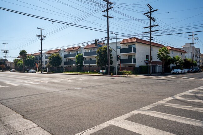 Foto del edificio - Canyon Village