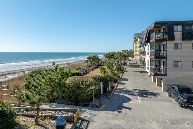 Vista de la playa. - 201-203 76th Ave N