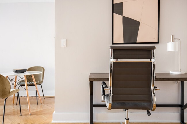 Building Photo - 30 Park Ave