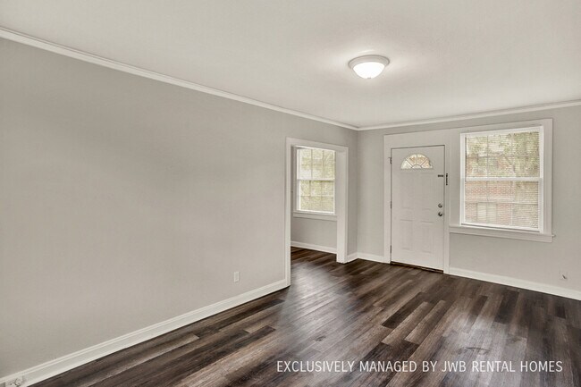 Foto del edificio - 1265 McDuff Ave S