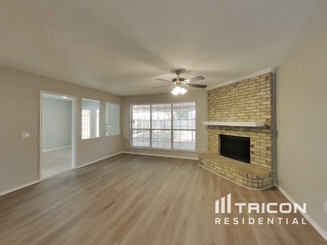 Foto del edificio - 1353 Boyd St