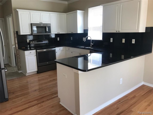 Building Photo - 22620 Trillium Dr
