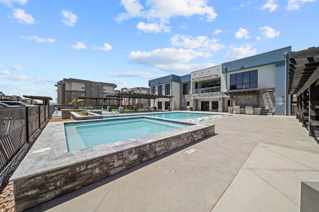 Foto del edificio - Retreat at Eastlake