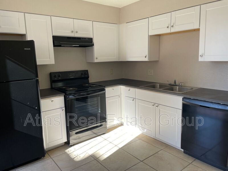 Foto principal - 218 S Doran St