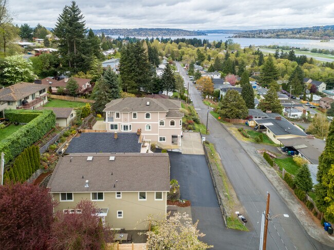 Foto del edificio - 351 Lind Ave NW