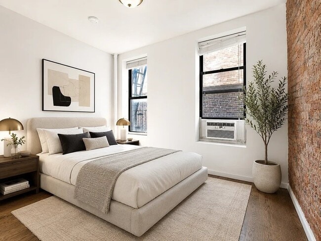 Building Photo - 250 Broome St