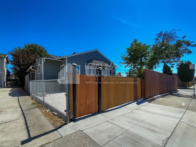 Building Photo - 2 br, 1 bath House - 1206 105th Avenue -