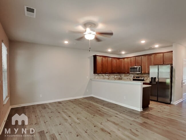 Building Photo - 8370 Douglass Trail